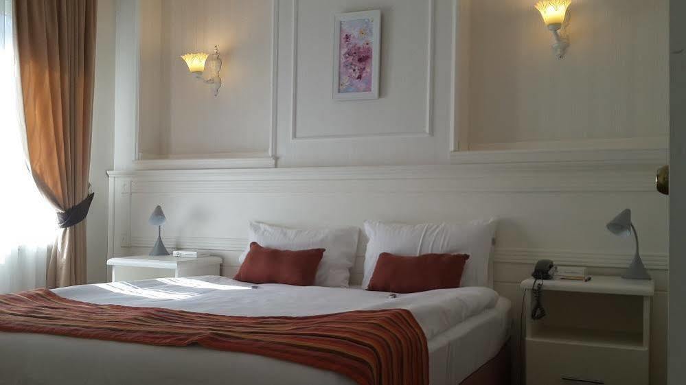 La Palace Suites Sisli Istanbul Exterior photo